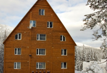 Готель Добош. Драгобрат