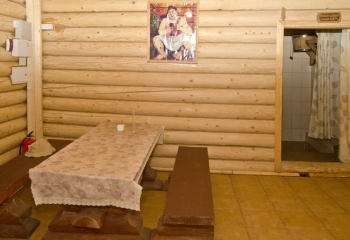 Готель 12 місяців. Драгобрат