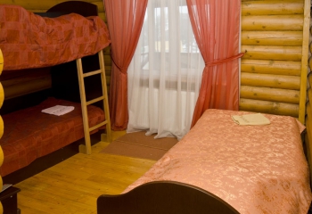 Готель 12 місяців. Драгобрат