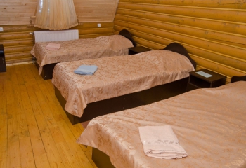 Готель 12 місяців. Драгобрат